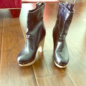 Dolce Vita Black Faux Leather Clog Booties.